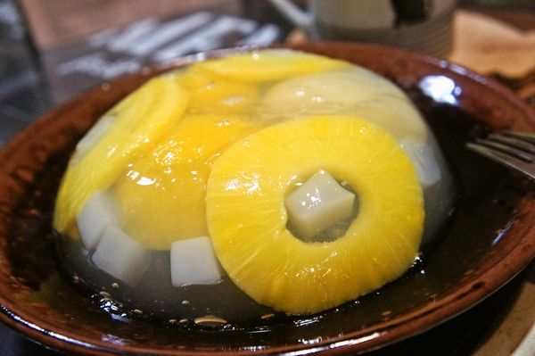 缶詰丸ごと使用！シロップが決めてのフルーツ寒天