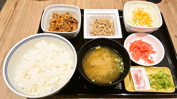 吉野家の納豆牛小鉢定食