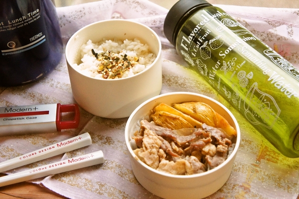 豚肉の甘辛炒め弁当de長男のランチ