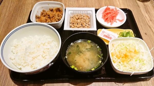 吉野家の納豆牛小鉢定食