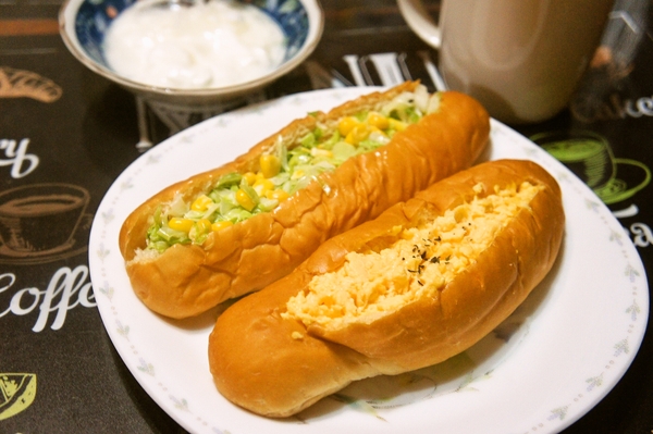 陶器グラスがもらえるアレが数量限定で話題！。。。と朝ごはん