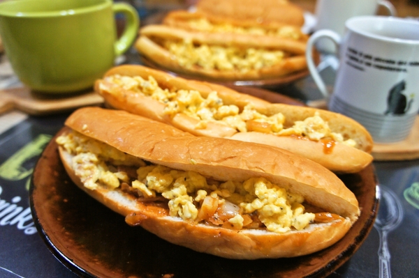 あまり気が進まないお誘い。。。と朝ごはん