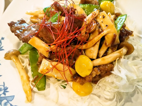 牛肉と銀杏、きのこの中華炒め