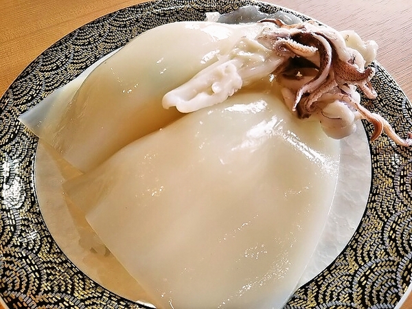 生イカ刺しの寿司