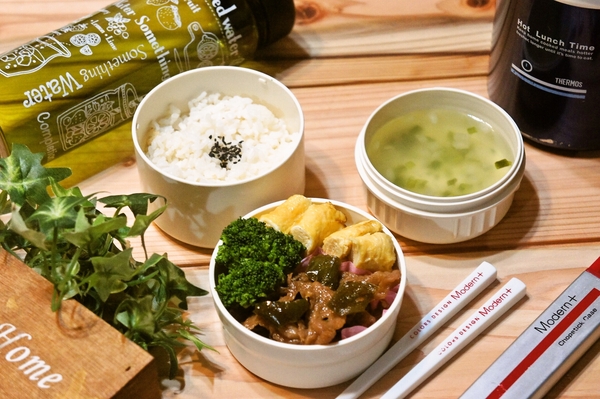 豚肉の甘辛炒め濃厚Var.＆中華スープde長男のランチ