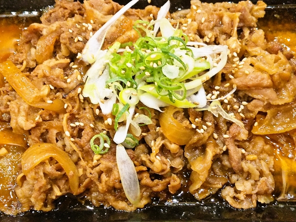 牛肉ピリ辛ラー油炒め