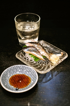 炙り秋刀魚刺し