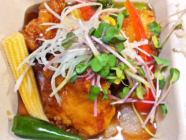ジョナサンで鶏むね肉と野菜のバルサミコ香酢あんが半額♪