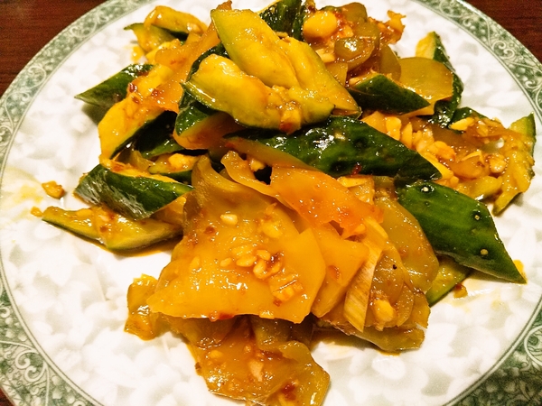 搾菜と胡瓜の炒め物