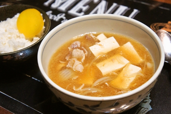 鬼滅の刃の年賀はがきに注文殺到で郵便が緊急対処！と夕食