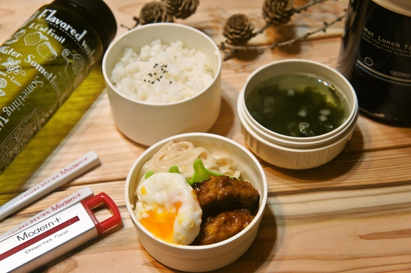 煮込みハンバーグ＆モニター企画でたらこうどん弁当de長男のランチ