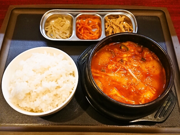 牛すじスンドゥブ