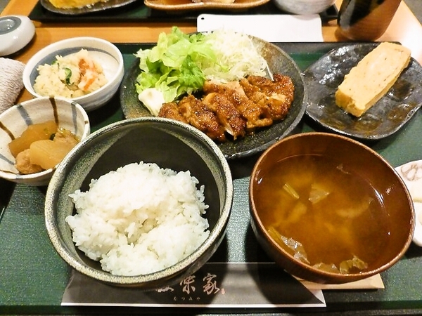 鶏ももの照り焼き定食