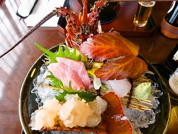 伊勢海老と大トロと鯛の盛り合わせ