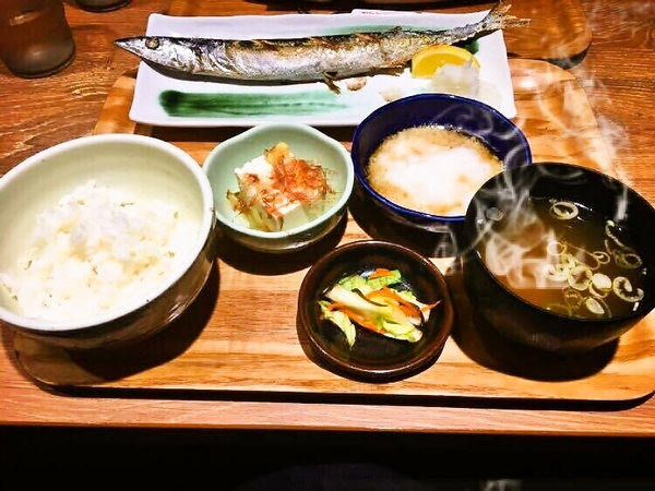 秋刀魚定食