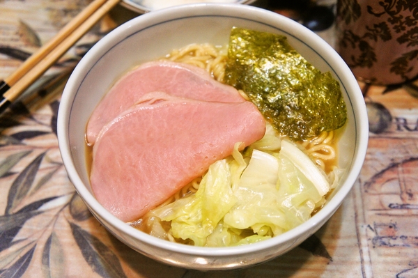 年末年始に向けたおめでたいデザインの重箱が発売。。。とお夕はん