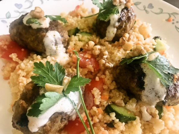 ビーフコフタとクスクスのタブーレ