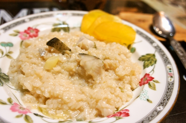 今日は朝から大忙し。。。とお昼ごはん