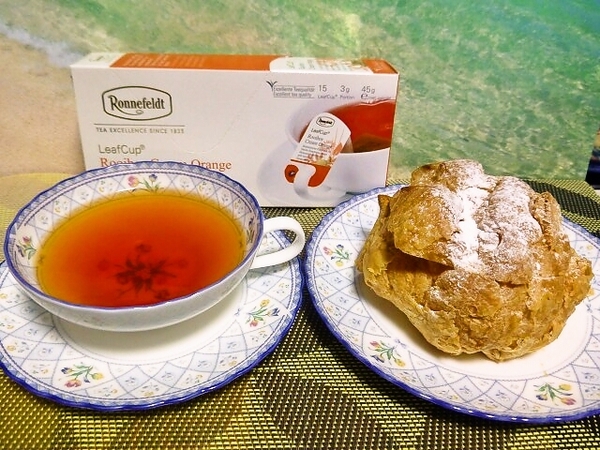 ロンネフェルトとシュークリームでティータイム♪
