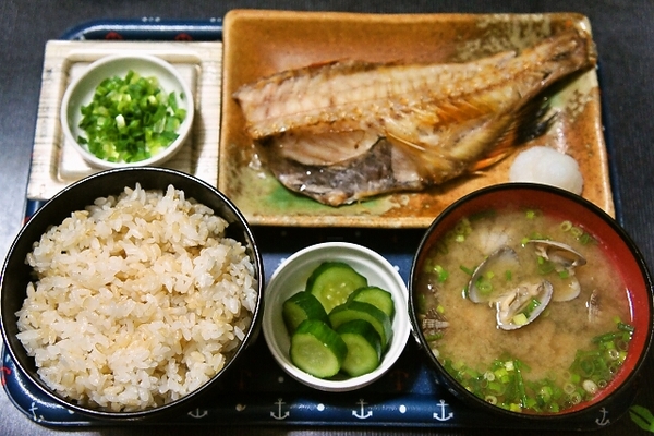 朝ご飯(赤魚の開き等)