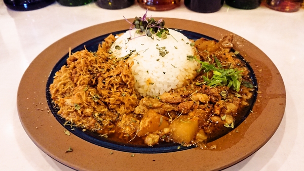 今週のカレーはパキスタンカレーと牛すじ大根カレー＠ガルミー