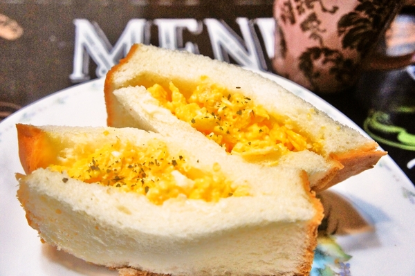 暴風雪なのに。。。と朝ごはん