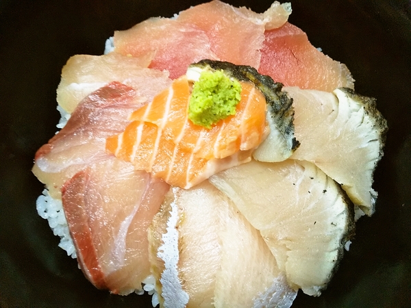 海鮮丼