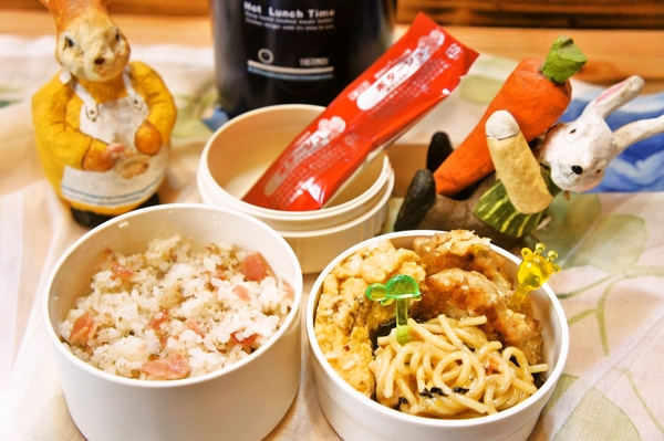 「ベーコンチャーハン＆ハンバーグ弁当」de長男のランチ