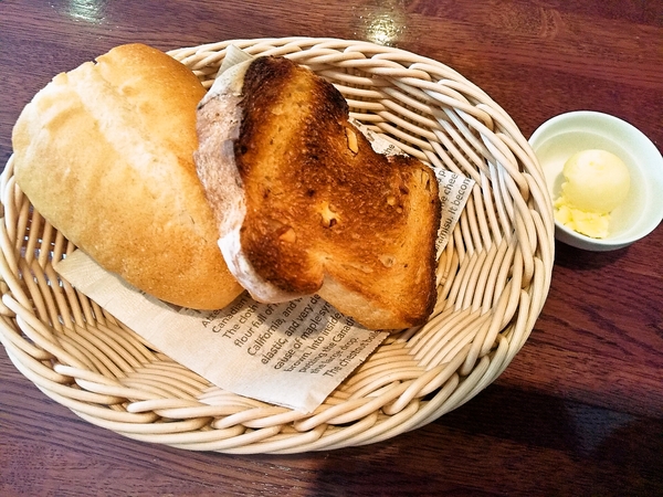 味もボリュームもリッチなパン