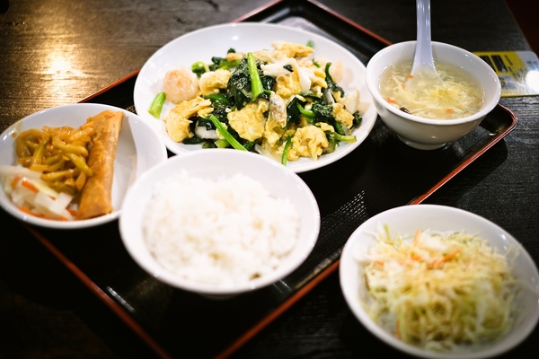 海鮮とほうれん草の卵炒め