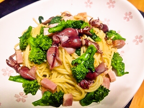 ホタルイカと菜花のペペロンチーノ