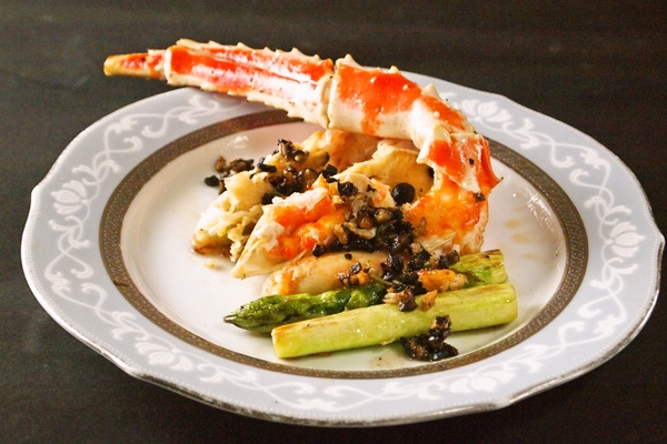 いと家のタラバカニのトリュフバターステーキ