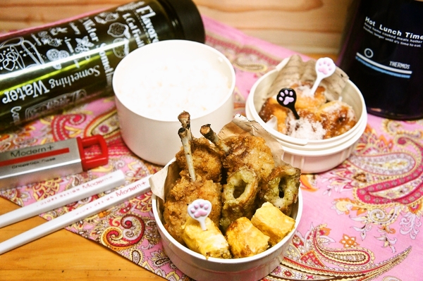 骨付きカツ＆手作りドーナッツ弁当de長男のランチ