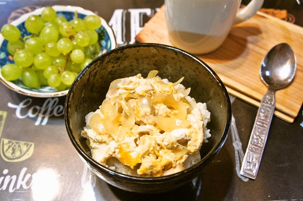 今日は朝から驚きの天候Σ(￣□￣！)。。。と朝ごはん