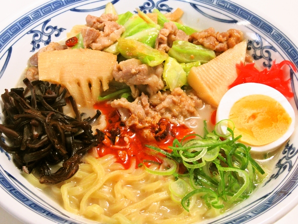 春キャベツと豚バラの味噌炒めラーメン