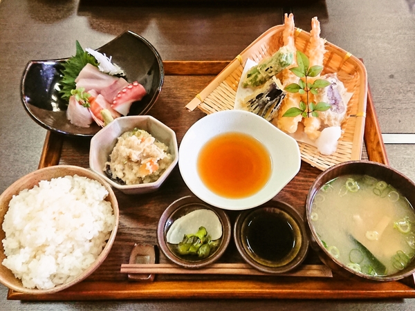 粂蔵＠京都・福知山の天ぷらと刺身定食
