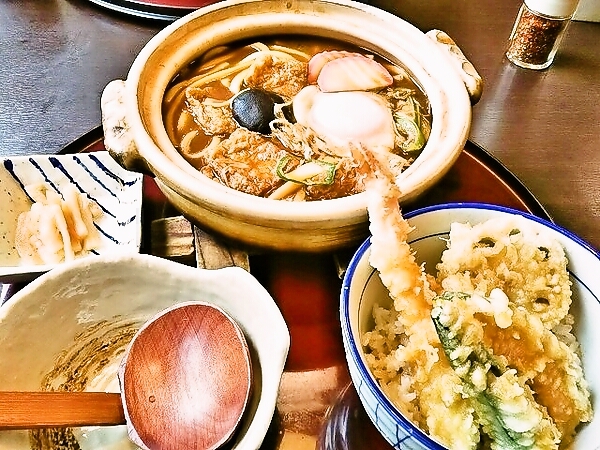 味噌煮込みうどんと天丼セット