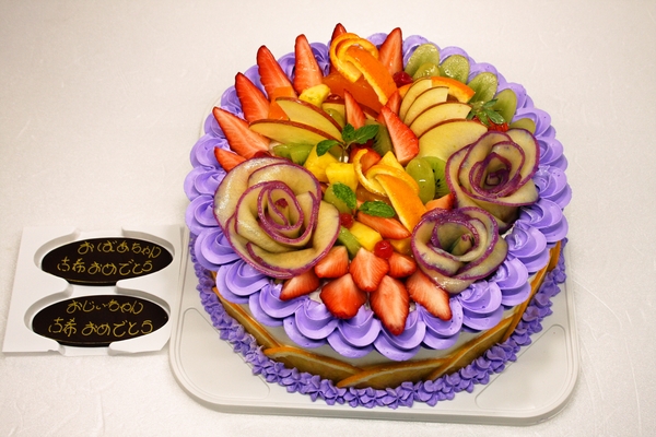 まる兄きっちん。フルーツたっぷりケーキ