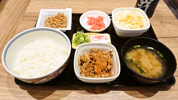 吉野家の納豆牛小鉢定食