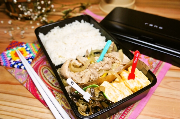 高校生男子、春を感じるおかずで箸休めなお弁当