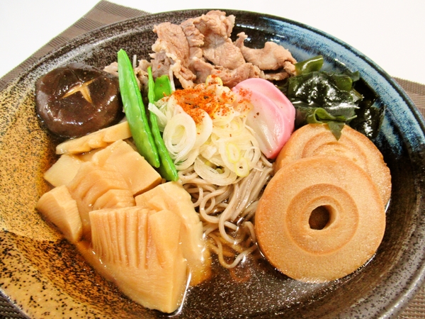 豚肉とたけのこの含め煮そば