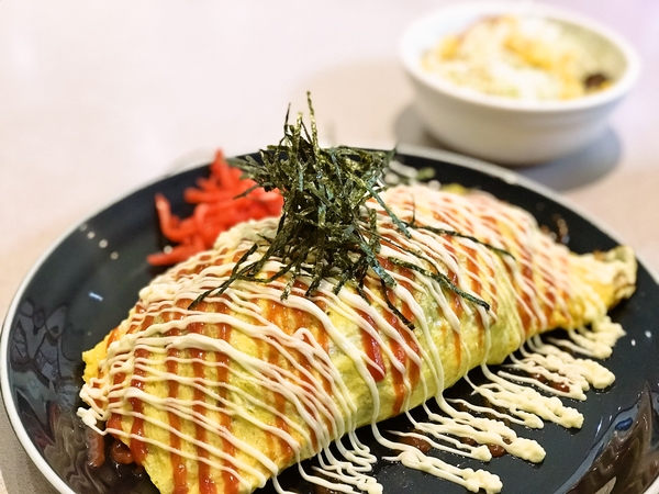 たまご喫茶“らんらん”のオムソバ