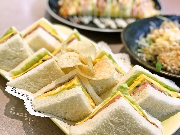 たまご喫茶“らんらん”のミックスサンド