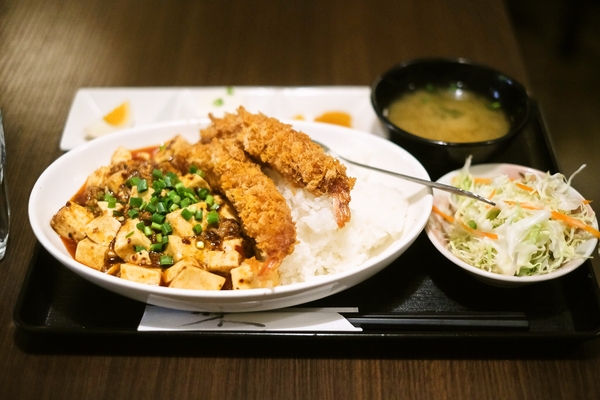 麻婆豆腐エビフライ