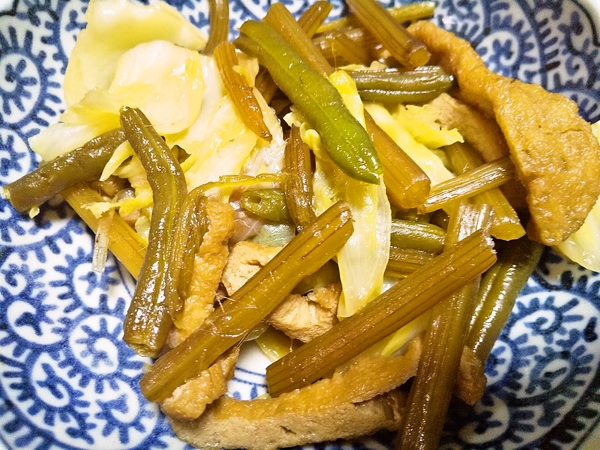 蕗とお揚げさんの炊いたん