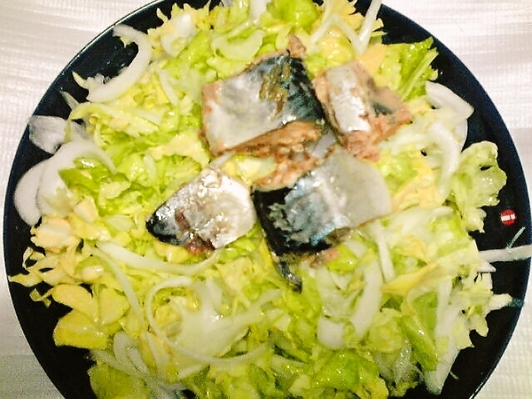 鯖缶サラダ