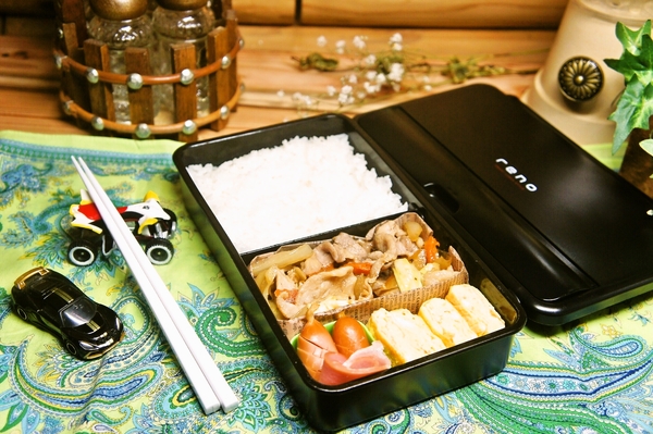 高校生男子、つまみ食いで合格を貰ったおかずがメインのお弁当