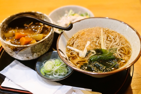 蕎麦とカレーセット