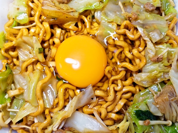 スタミナにんにくまぜそば