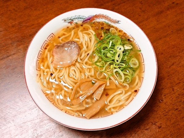 キンレイの冷凍ラーメン「塩元帥」